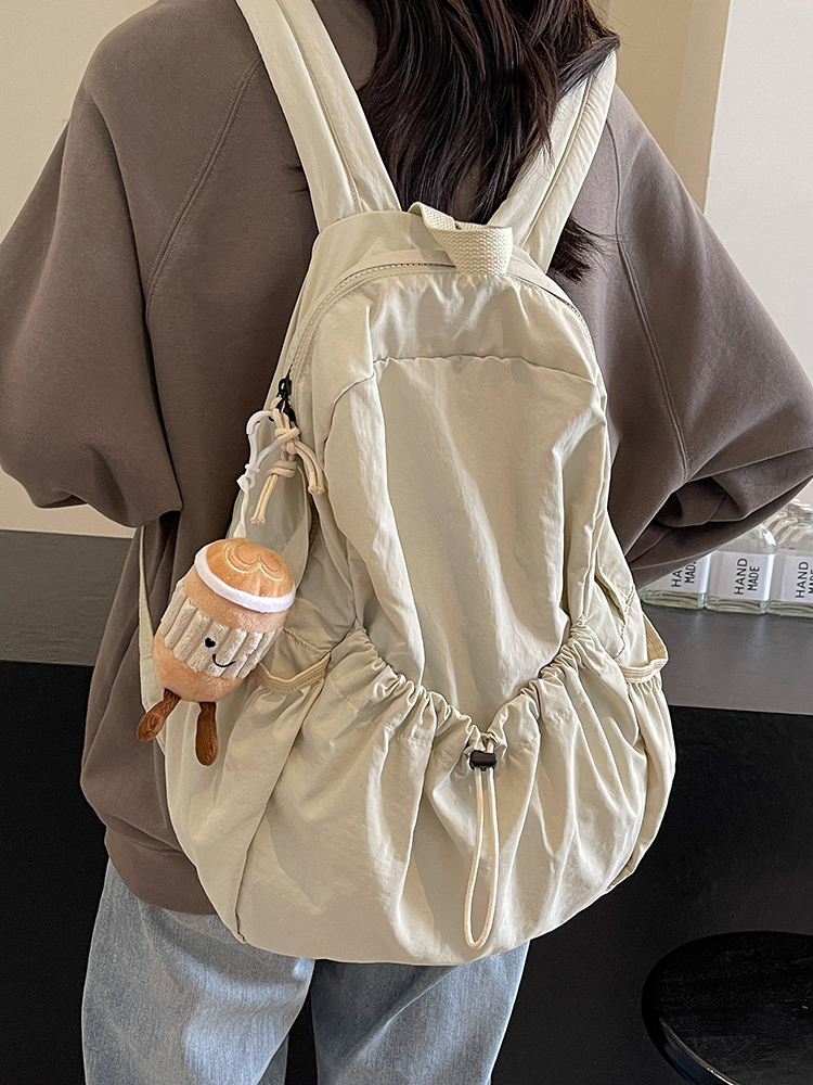 Women's Travel Lightweight Nylon Backpack 2025 New Sle Ultra-light Waterproof Bookbag for College Students Spring Season