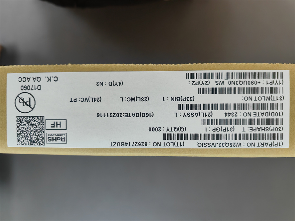 W25Q32JVSSIQ В наличии