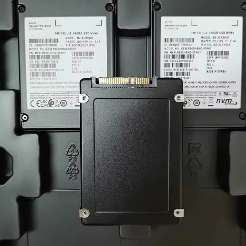 Brand new original PM1733 960G U3 NVME  solid-state drive For Samsung SSD server