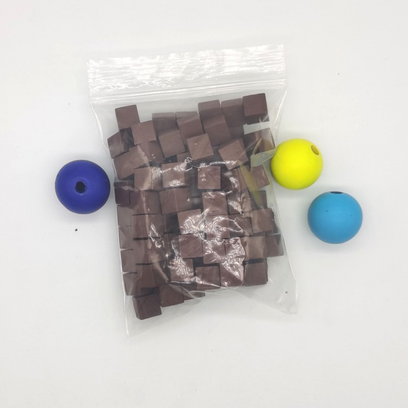 100 ピース/ロット 10 ミリメートルウッドキューブカラフルなサイコロチェスの駒直角トークンパズルボードゲーム早期教育無料。 配送