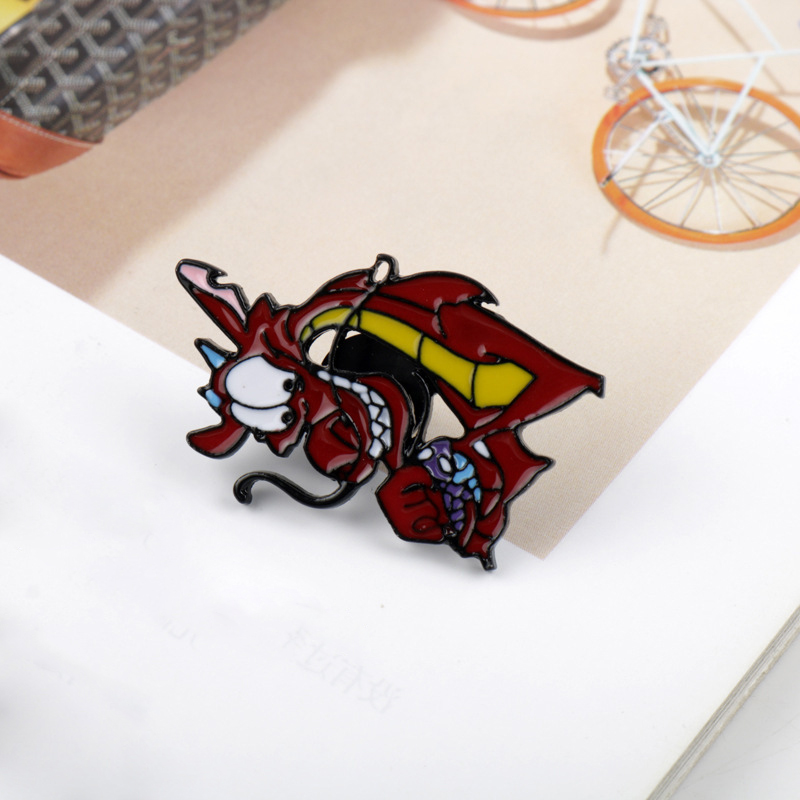 Dragão-mushu emblema pinos broche ano do dragão mascote forma esmalte corsage broches jóias presente para amigos colar acessórios