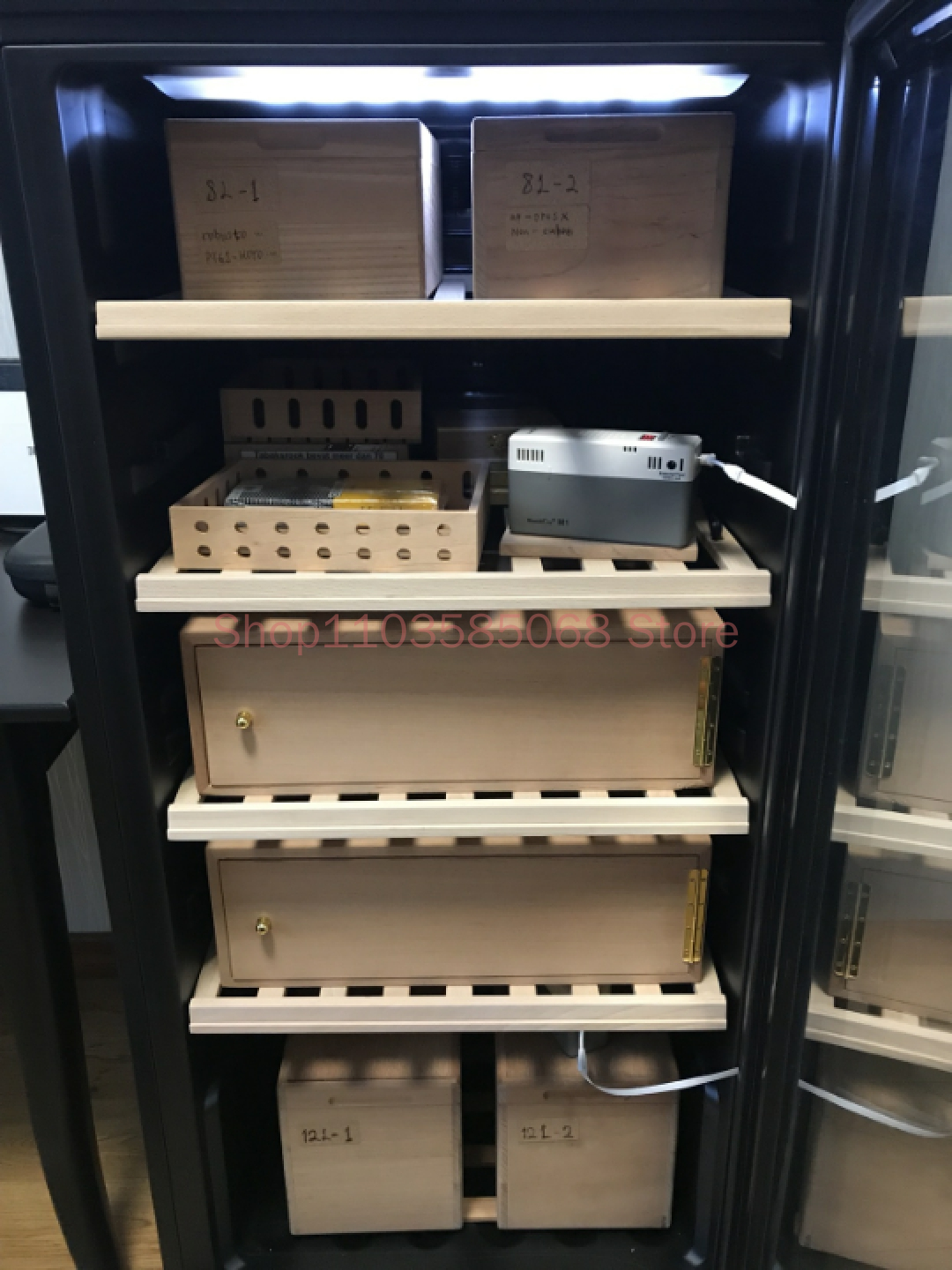 Umidificador eletrônico do charuto do humidiCup, Adequado para armários do charuto e armários do vinho, Tabaco do charuto e vinho tinto