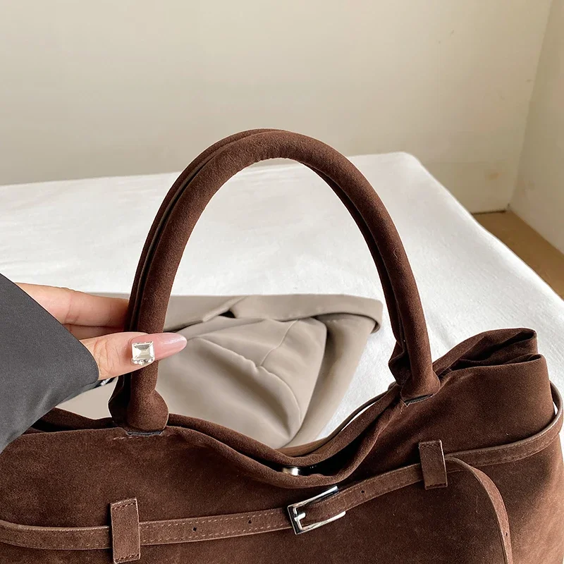 PU Buckle Versatile Large Capacity Belt Decorative Tote Bag New Matte Retro Niche Design Handbag Commuting Leisure Womens Bag