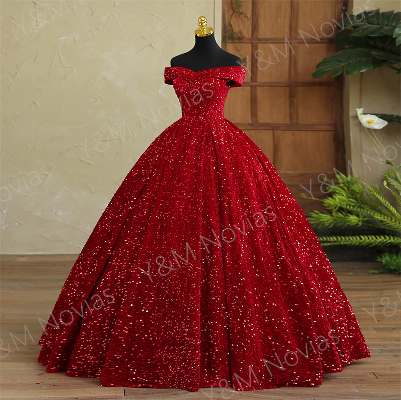 Y & M Novias Custom Plus ขนาดหรูหราเลื่อมโบว์ปิดไหล่ Dark สีแดง Quinceanera ชุด 15 Ball Gown สําหรับปาร์ตี้ Vestido De Noiva