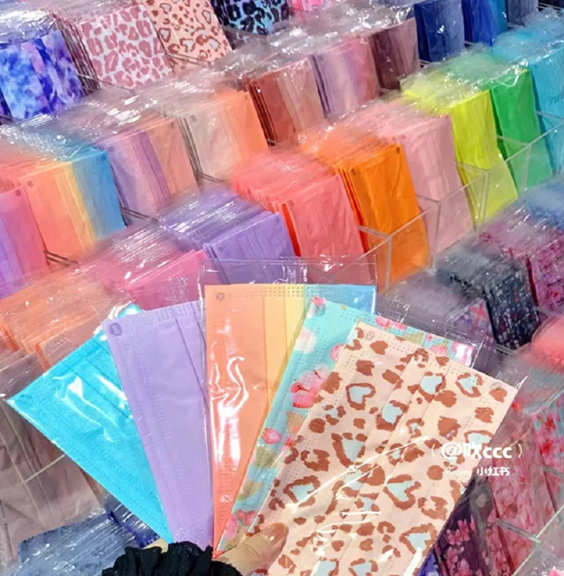 หน้ากากอนามัย30ชิ้นแบบสุ่มผ้าเกรดสูงแบบผสมระบายอากาศป้องกันรังสียูวีแบบใช้แล้วทิ้ง