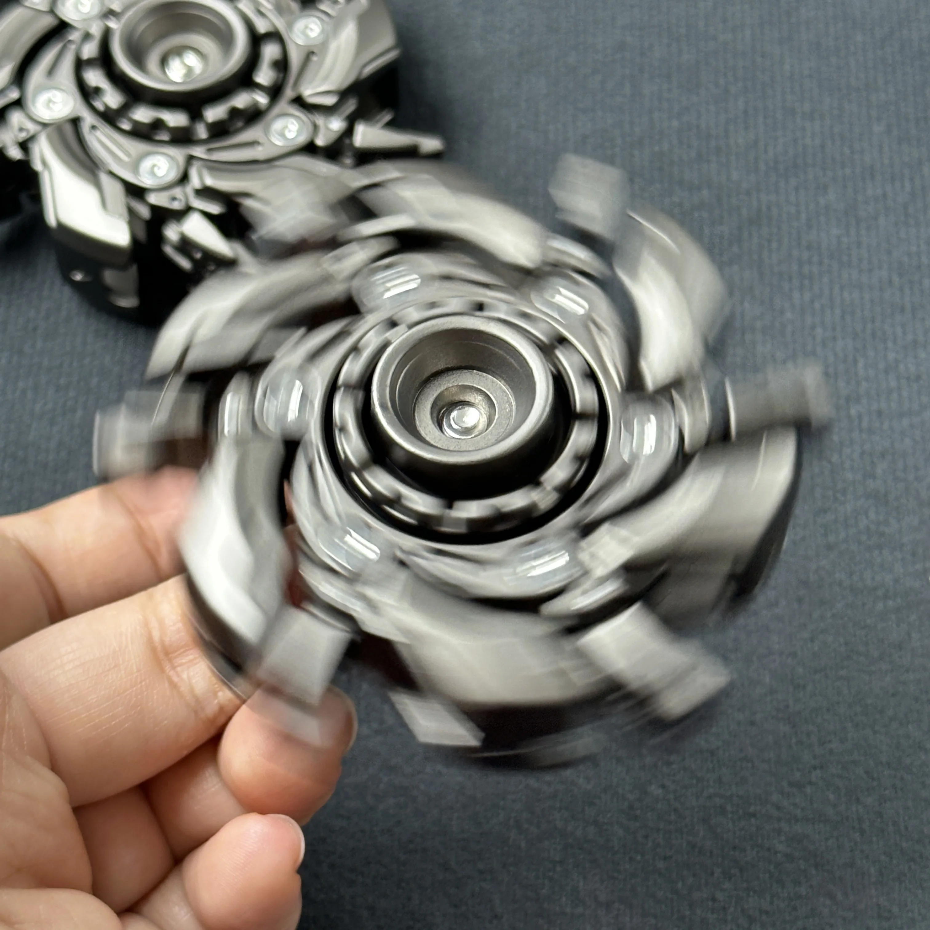 EDC Fidget Sliders Open Armor Spinning TopFidget Toys Stress Relief dla dorosłych Magnetic Meta