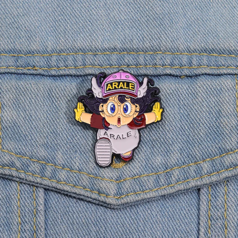 การ์ตูน Dr. Slump Arale Badge เข็มกลัด Pins อะนิเมะ Little Android สาว Arale รูปร่างเคลือบ Pin น่ารักคอสเพลย์ของขวัญกระเป๋าเป้สะพายหลังอุปกรณ์เสริม