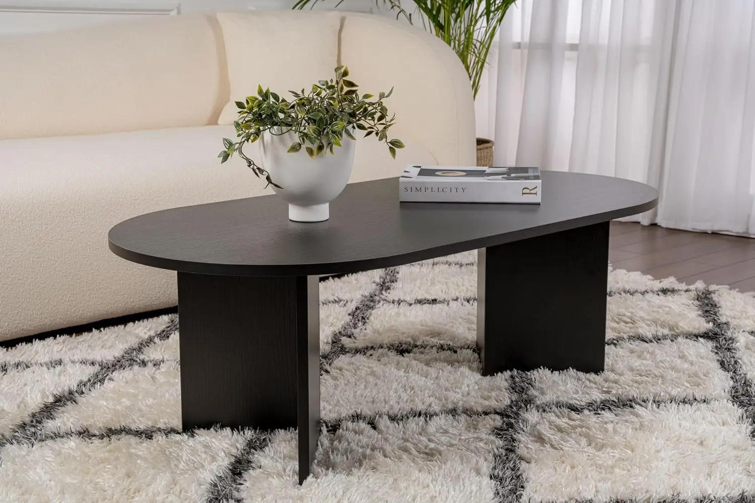 Stilvoller schwarzer Couchtisch, 119 cm x 39,8 cm x 60 cm |   Spanplatte mit 100 % Melaminbeschichtung, 18 mm dick |   Modernes Design für Livi