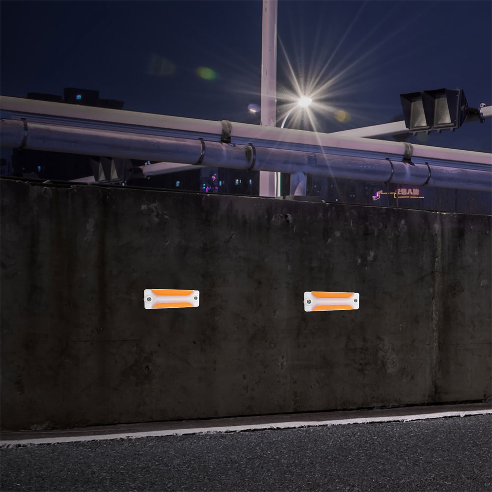 4 Pcs Sign Reflective Delineator Driveway Reflectors Trapezoidal Road Markers Pavement Guardrail Delineators