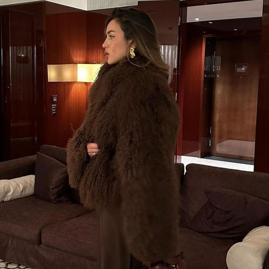 レディース羊皮ジャケット本物のモンゴル子羊の毛皮のコート高級女性のフリースジャケット 2024 冬の新ショート天然毛皮のコート