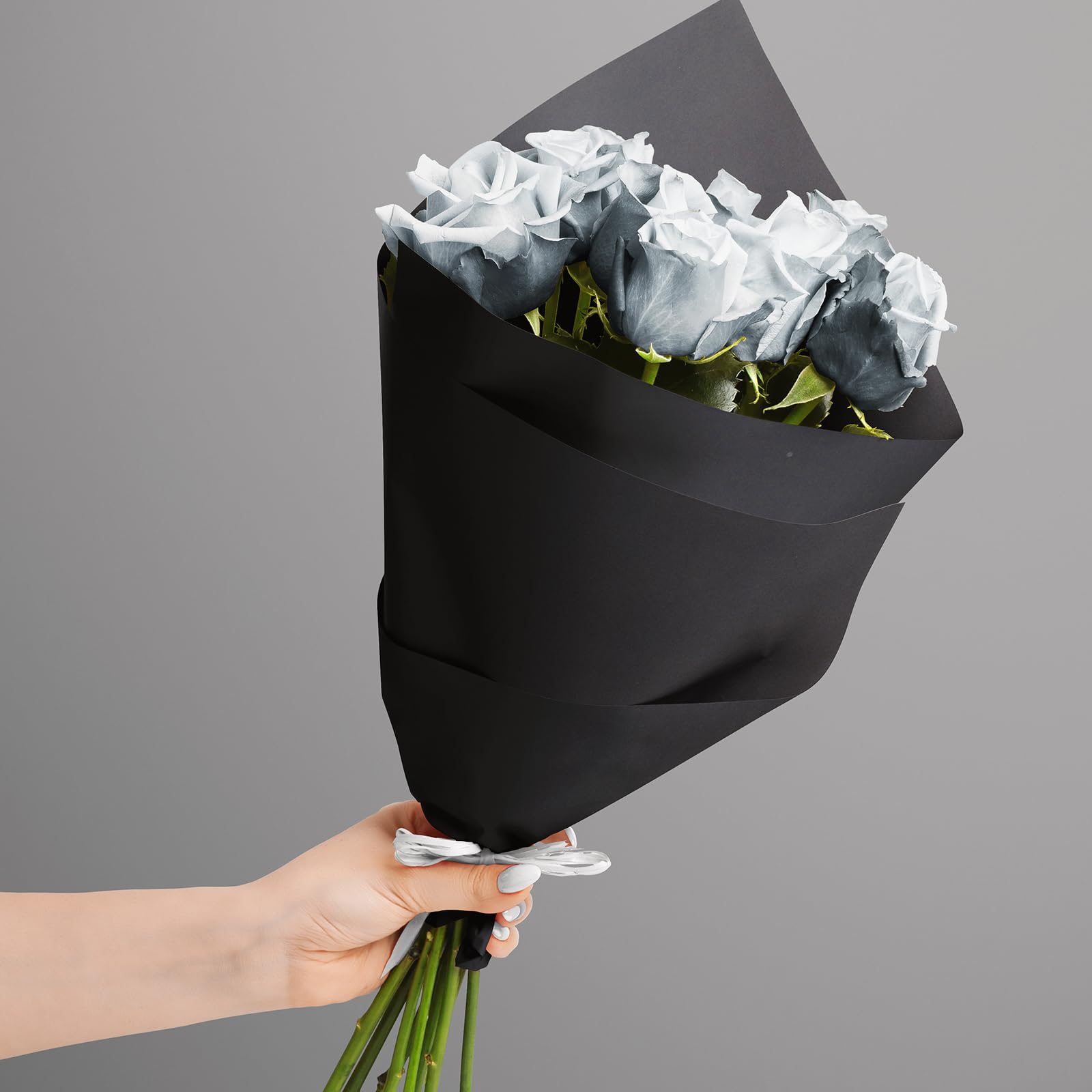 ม้วนกระดาษคราฟท์สีดําสําหรับห่อของขวัญย้ายบรรจุม้วนกระดาษสีดําสําหรับภาพวาด DIY ดอกไม้และของขวัญสิ่งแวดล้อมกระดาษ