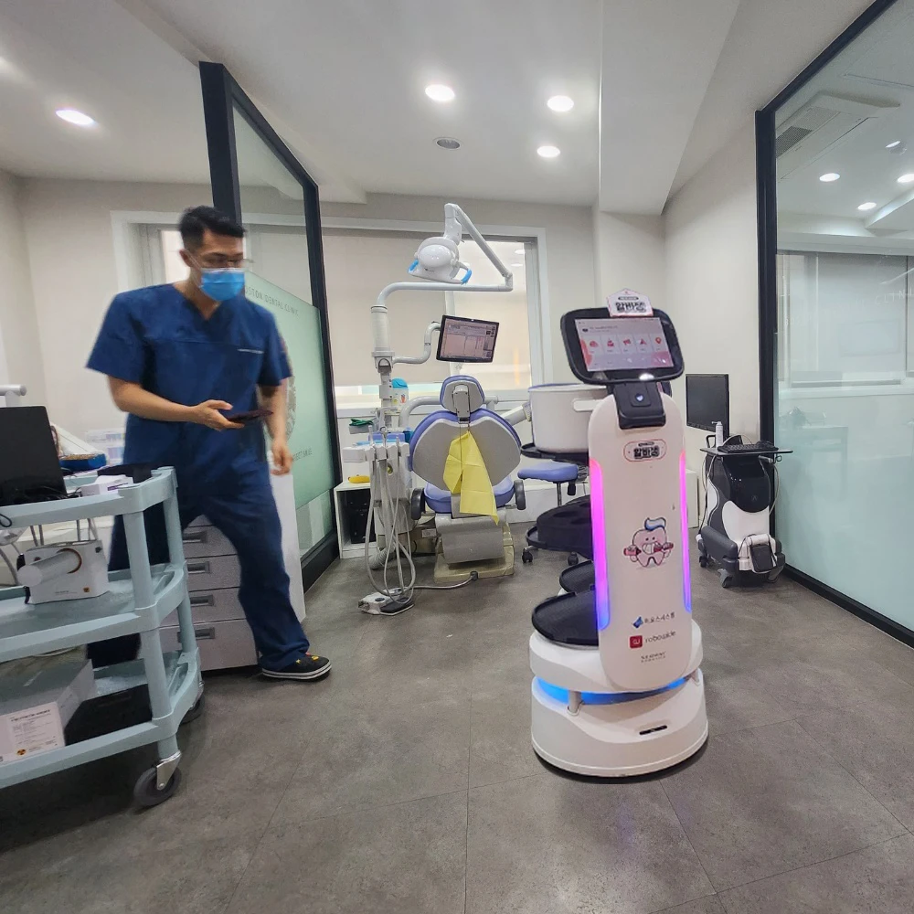 Dealership Delivery Robot For Transporting Drugs And Equipment Robot