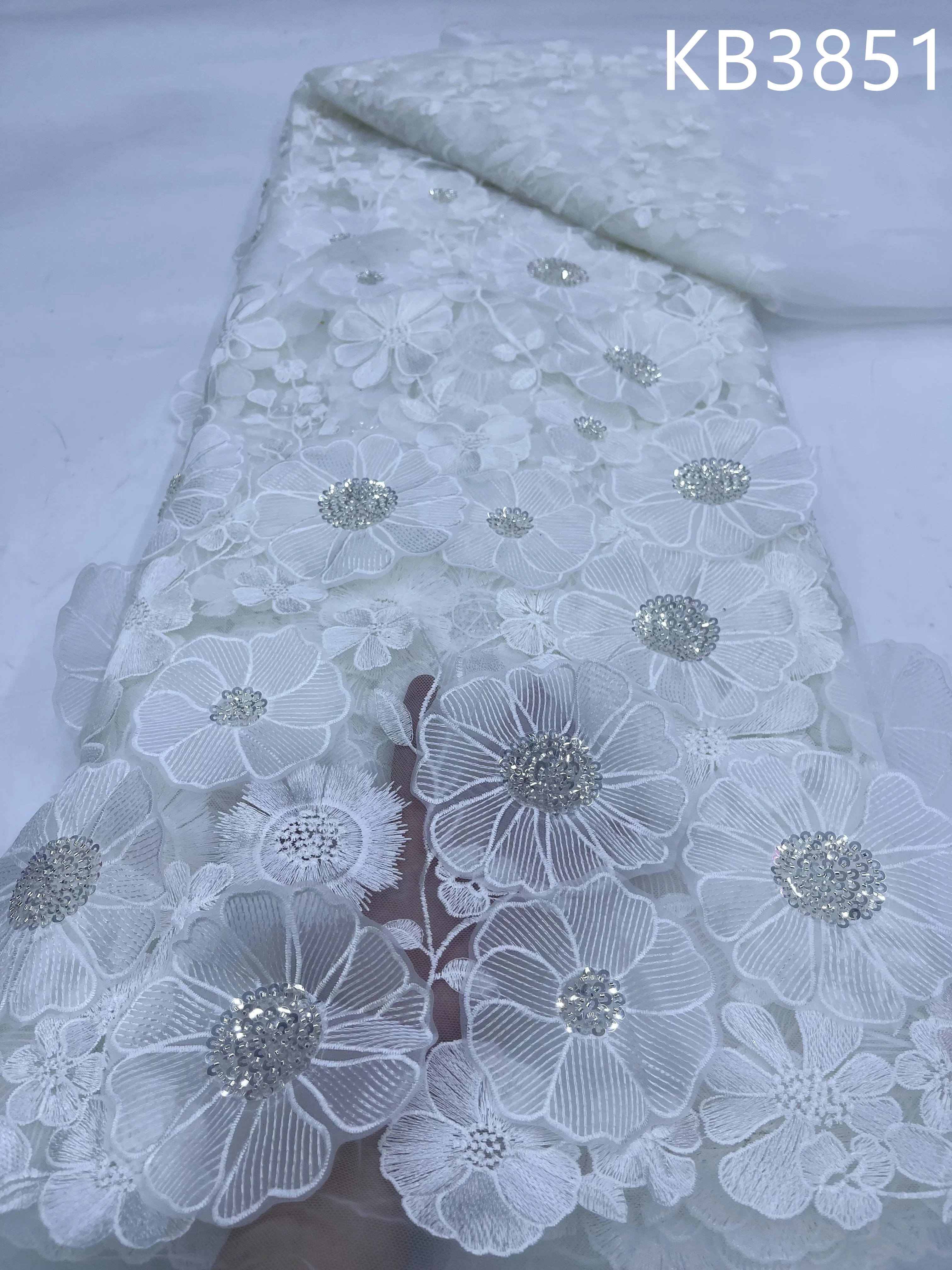 3D フローラオフホワイトチュールレースアフリカレース生地 2024 高品質刺繍レース生地ウェディングドレス縫製 KB3851