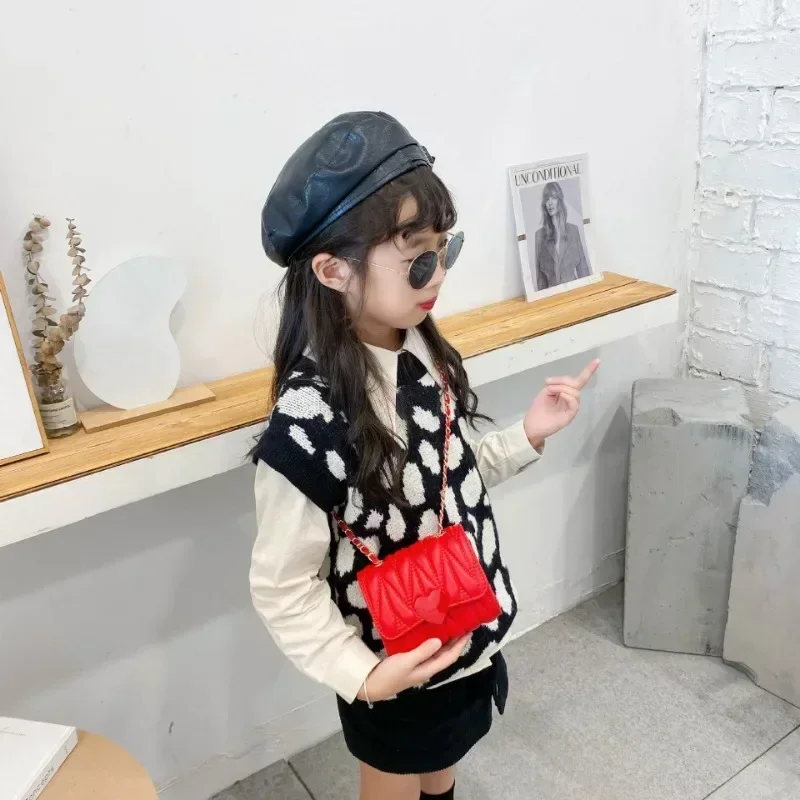 Precioso y dulce 2023 nueva versión coreana bolsos laterales para niñas moda bolsos cruzados combinables para mujeres bolsos pequeños con bolsillo con solapa