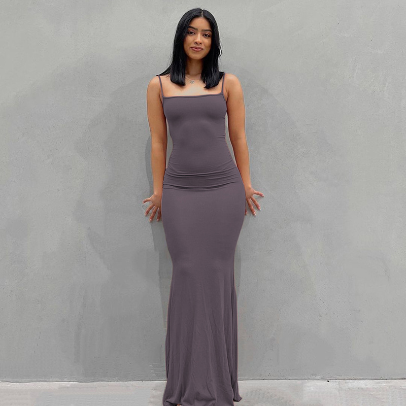 Robe longue noire à bretelles Spaghetti pour femmes, Sexy, sans manches, couleur unie, slim, moulante, trompette, Maxi, été, 2024