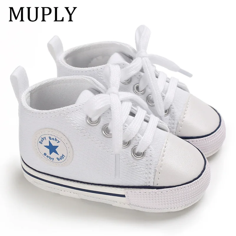 Zapatillas deportivas con estampado de estrellas para bebé, zapatillas clásicas de lona para recién nacidos, niños y niñas, zapatos antideslizantes para primeros pasos