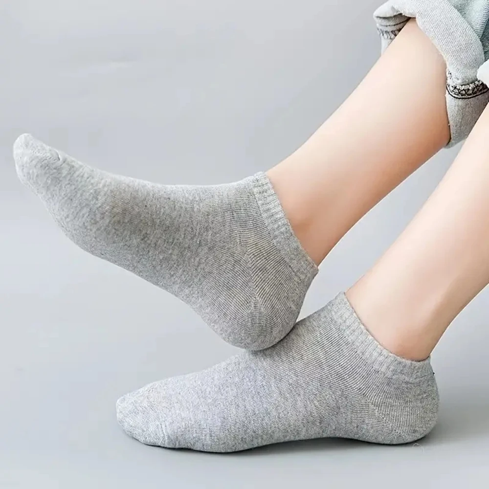 1/5/10 pares de calcetines cómodos para hombre y mujer, pantalón corto informal de Color sólido, calcetines náuticos de primavera y verano, calcetines tobilleros de cuello redondo a la moda