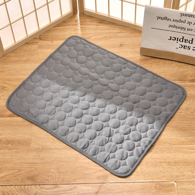 1szt Puppy Grey Ice Silk Cooling Pad Summer Cool Breathable Cooling Washable Reusable Bite Resistance Small Pet Cat Sleeping Pad