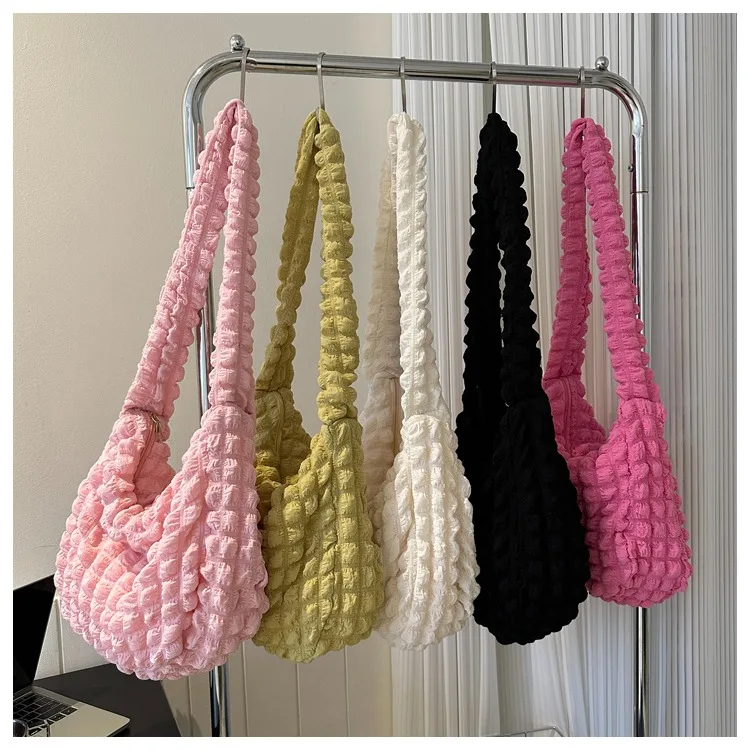 Bolsa de ombro xadrez bordada com design enrugado, bolsa nas axilas, simples, grande capacidade, sacola acolchoada para mulheres