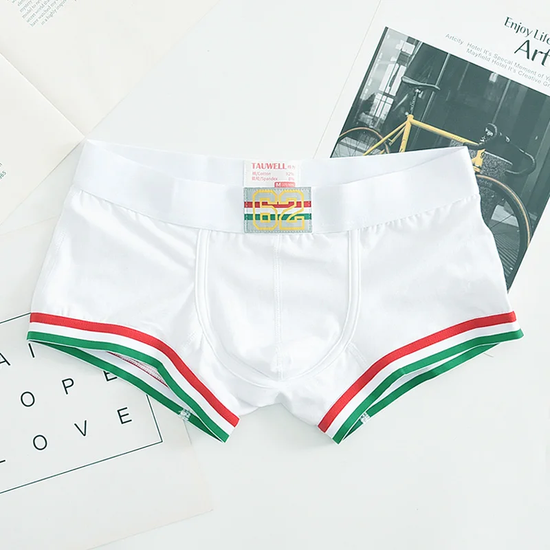 Celana dalam katun gaya Inggris pria, pakaian dalam kepribadian mewah pria huruf Boxer tren anak muda bernapas low rise