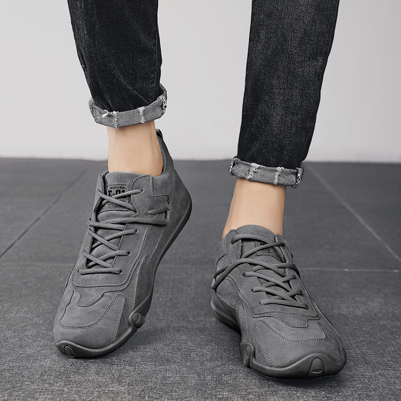 Scarpe da trekking sportive all'aria aperta da uomo quattro stagioni nuove scarpe da lavoro comode antiscivolo moda giovanile scarpe casual alla moda sneakers da uomo