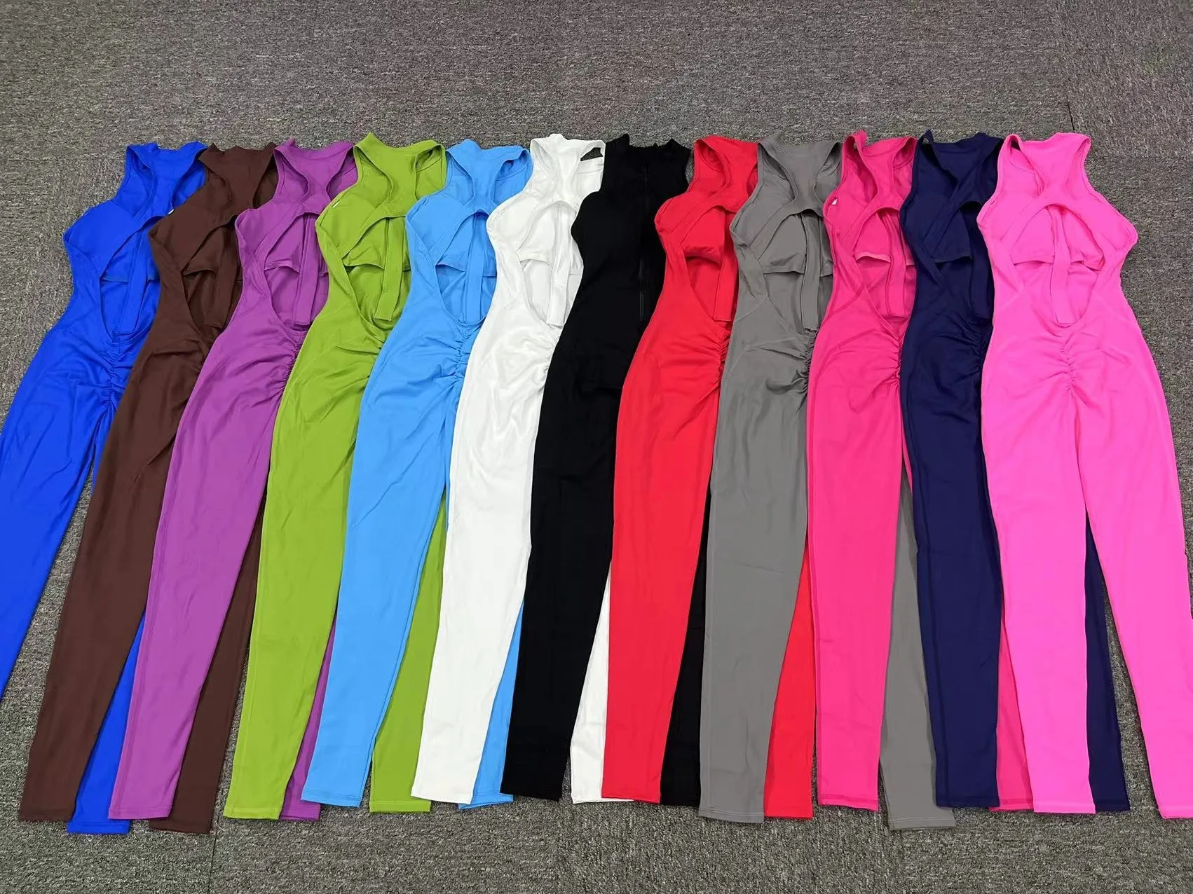 ใหม่ Zip Up Rompers Scrunch Butt ชุดโยคะแขนกุดกางเกง Jumpsuit สําหรับผู้หญิงฟิตเนสเสื้อผ้าออกกําลังกายเปิดด้านหลังชุดกีฬา