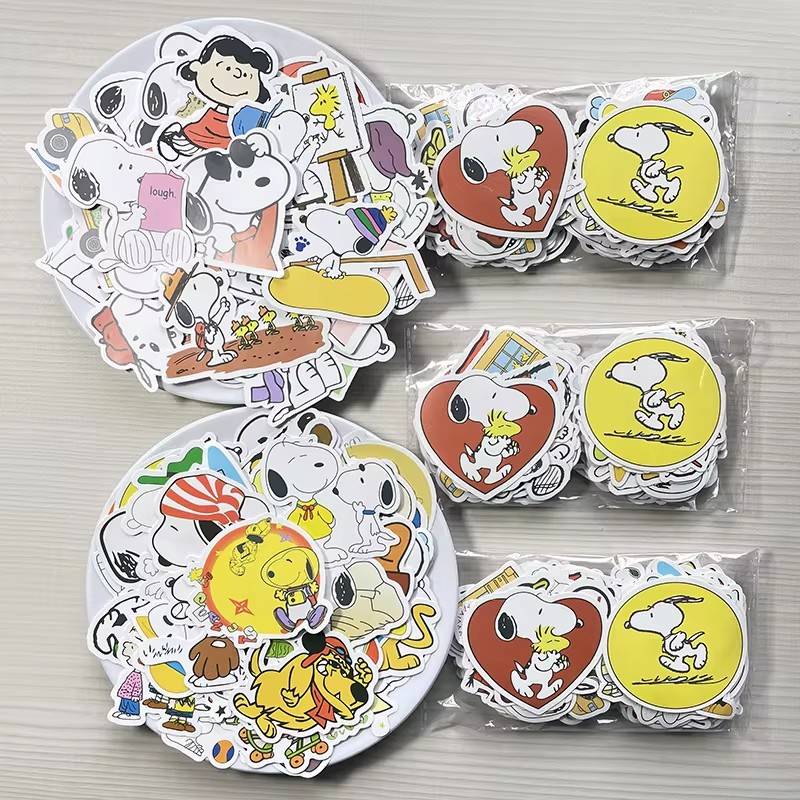100/200pcs อะนิเมะ Snoopy เครื่องเขียนสติกเกอร์น่ารักการ์ตูนเครื่องเขียนนักเรียนโน้ตบุ๊ค DIY ตกแต่ง Expression Graffiti สติกเกอร์