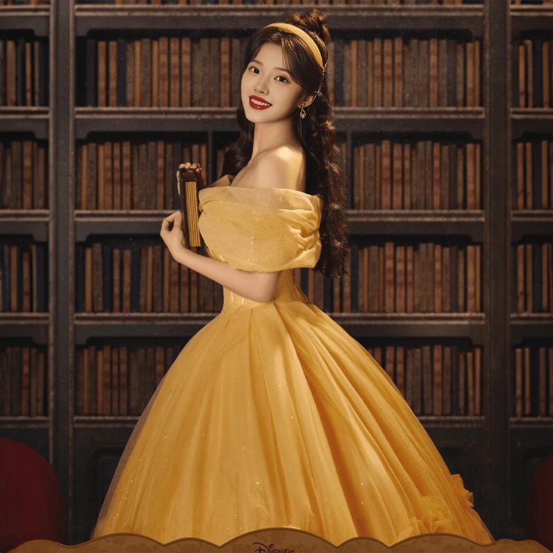 Бальное платье с открытыми плечами и воланом, золотистого цвета