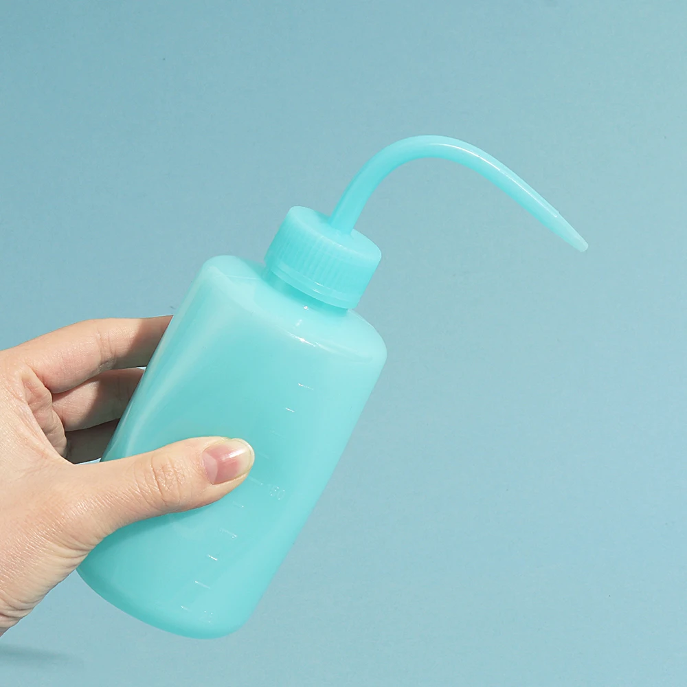 Bottiglie di acqua da spremere sfuse da 250 ml per liquidi con bocca stretta e scala per strumenti di irrigazione per bottiglie di risciacquo, irrigazione delle piante