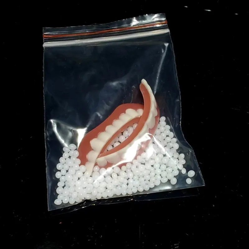 A Pair of Silicone Simulate Braces for Upper and Lower Teeth Temporary Whitening Correction Smiling Denture Braces Oral Cleaning