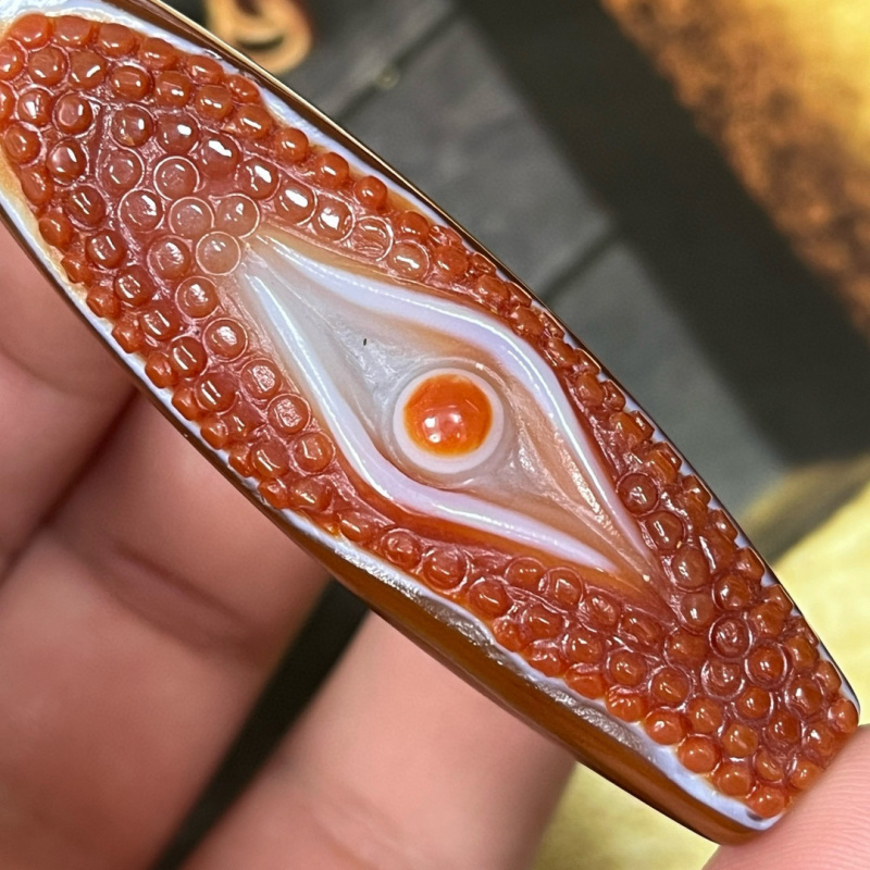 Tibetan High-Oil Coated Pulp Arhat Eye Tibet Beads Size:56*28mm Clear Weathering