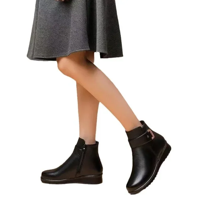 Botines de mujer de tubo corto de felpa botas de nieve de suela plana 2024 Otoño/Invierno nuevas botas de algodón informales cálidas con cremallera Retro simples