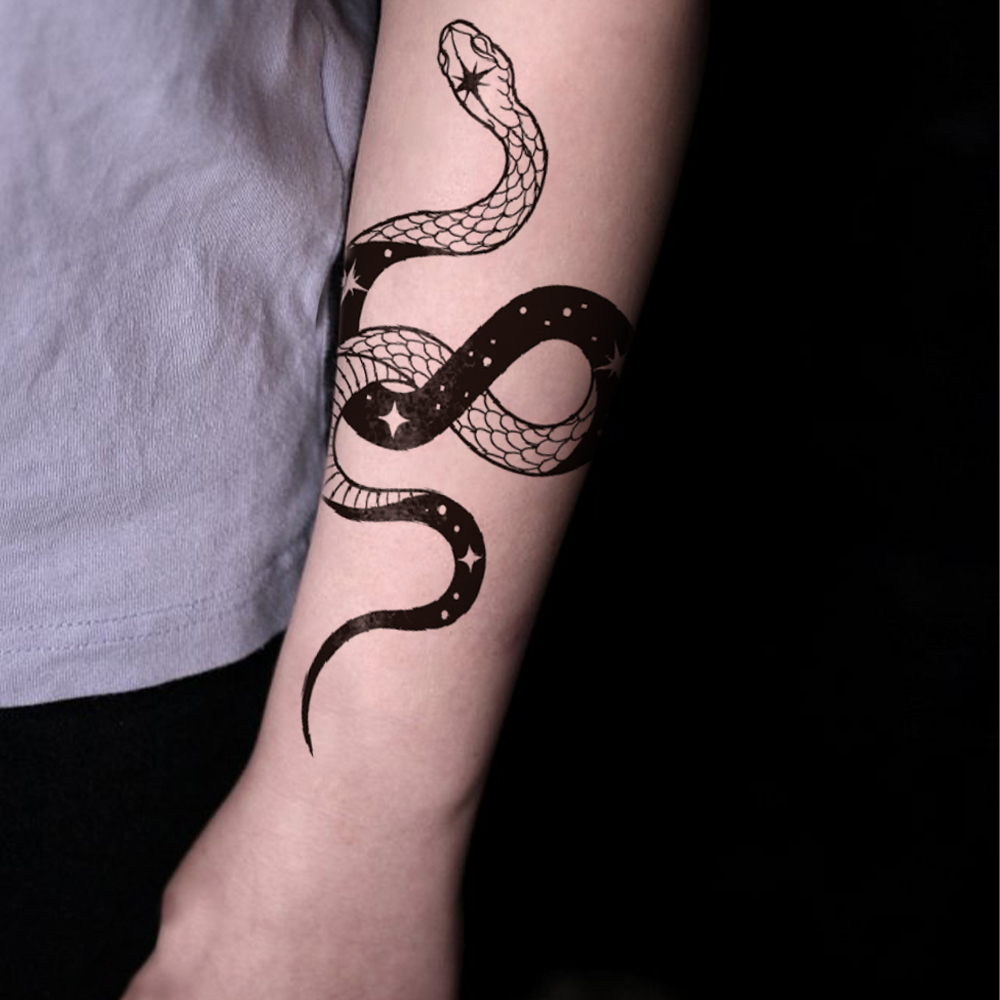 10 Uds tatuaje temporal a prueba de agua pegatina serpiente negro Mamba flor cráneo rey Cobra tótem arte corporal brazo tatuajes falsos mujeres hombres