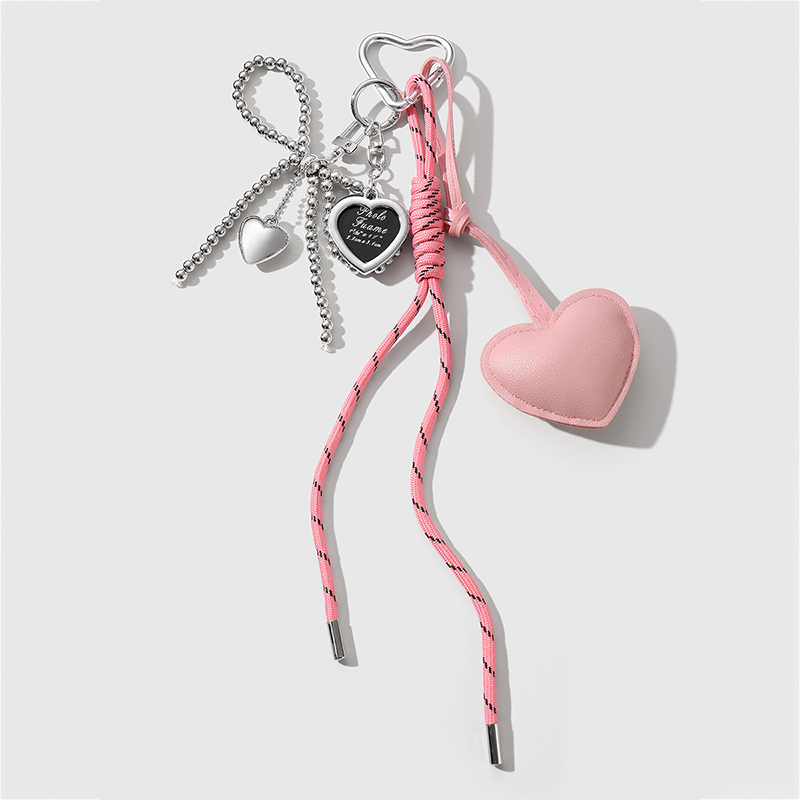 Luxury Charm Tassel Love Heart Pendant Handmade Creative Bowknot Keychain Cute Glossy Pendant Keychain Bag Accessories