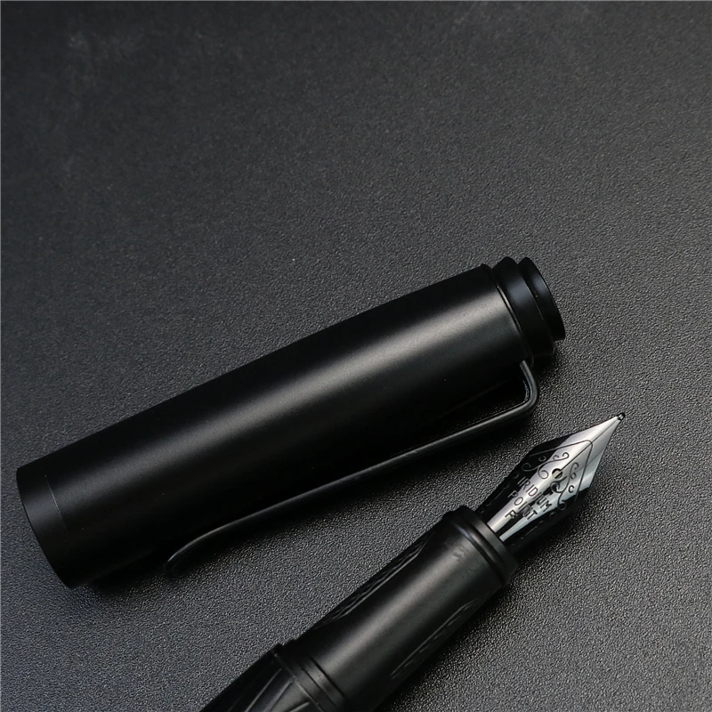 Black samurai คุณภาพสูง Fountain ปากกา Black Forest ที่ยอดเยี่ยม Titanium Nib อุปกรณ์สํานักงานโรงเรียนการเขียน Smooth Ink ปากกา