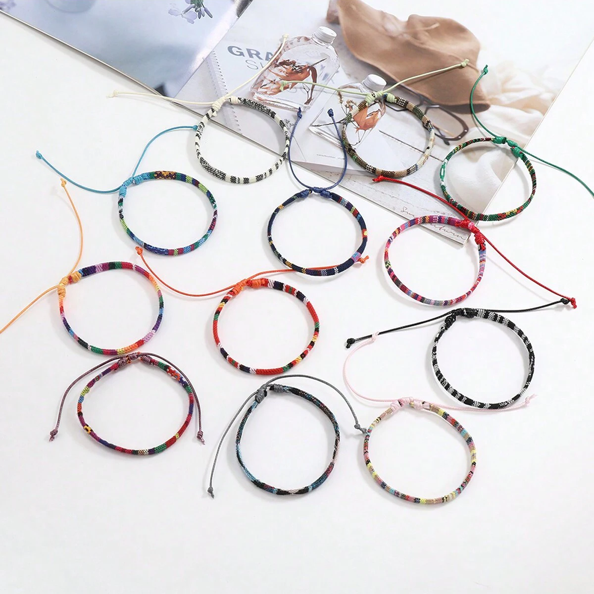 12pcs Boho 서퍼 비치 팔찌 세트 남자 & 여자 땋은 Boho 여름 팔찌 수제 축제 쥬얼리