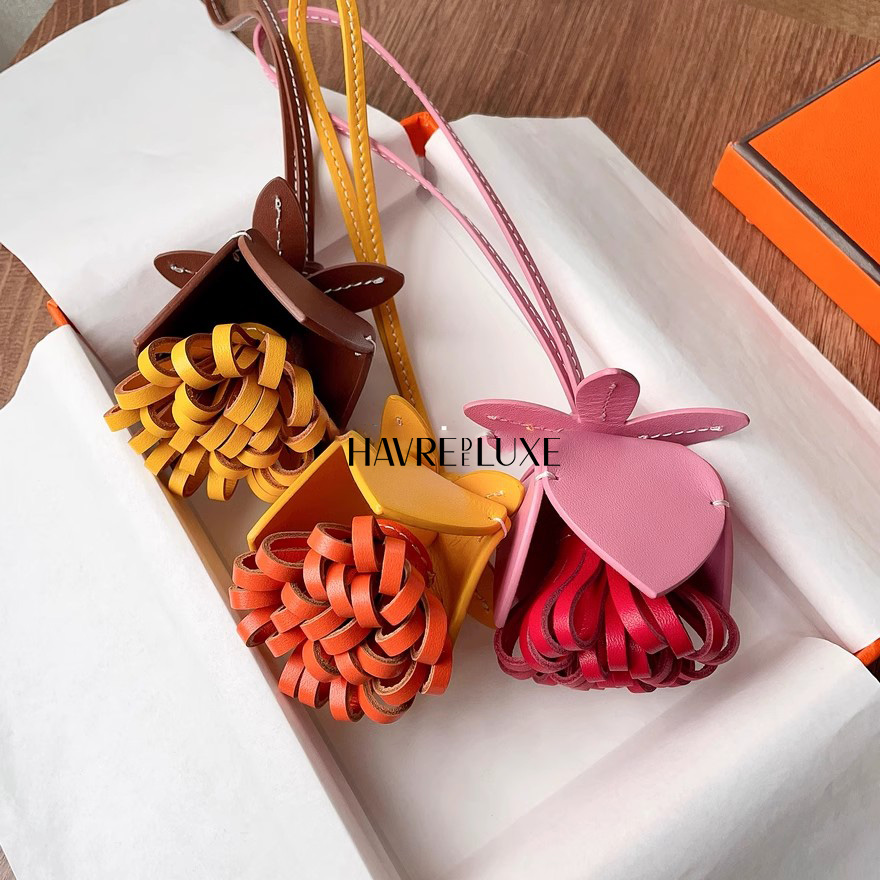 Flower Shaped bag charm colorful women's flower bag pendant high-end Keychain Hand Rope Gift Home Decoration