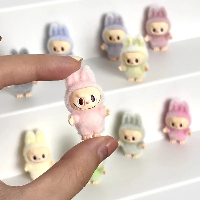 การ์ตูน Labubu Series Mini Flocking ประณีตน่ารักตุ๊กตาของขวัญ Diy จี้อุปกรณ์ตกแต่ง Kawaii ของเล่นของขวัญ