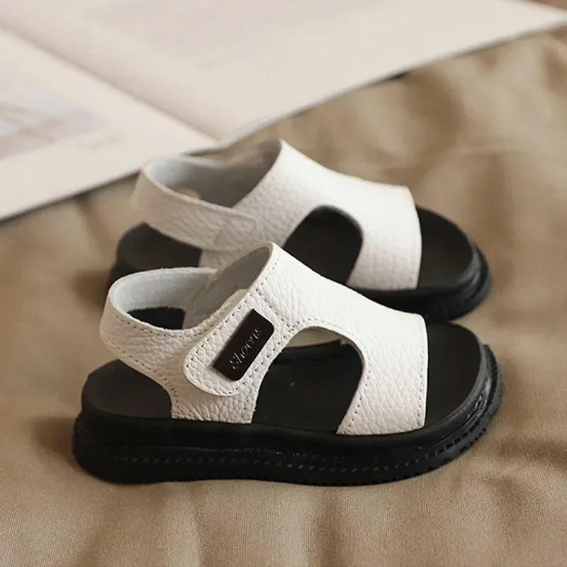Sandálias infantis moda meninos novo verão médio e pequeno crianças sola macia do bebê anti deslizamento dedo do pé aberto sapatos de praia