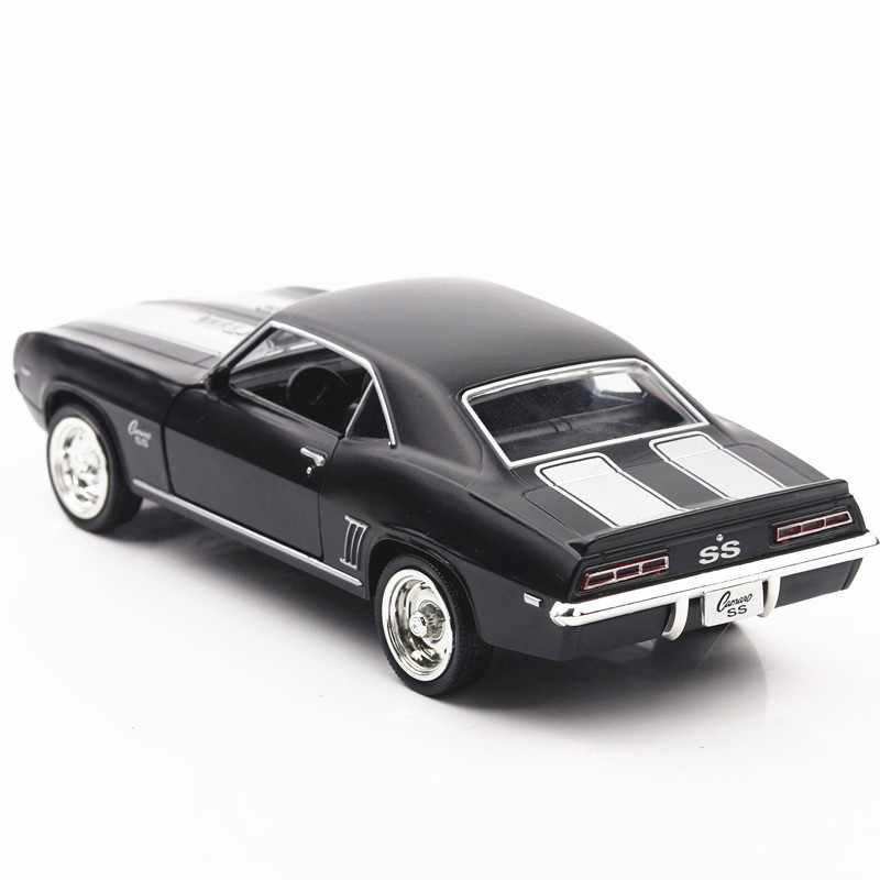 1:36 Chevrolet EUA 1969 Camaro SS Vintage Preto Fosco Diecast Metal Modelo de Carro Brinquedo Para Coleção Presente Crianças A318