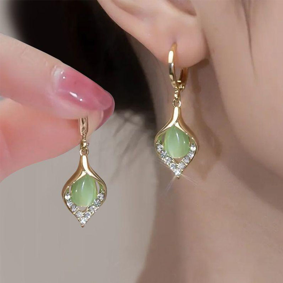 Mode Koreanische Engel Auge Ohrringe Gold Farbe Überzogene Strass Inlay Tulpe Blütenblatt Hoop Ohrring frauen Partei Schmuck