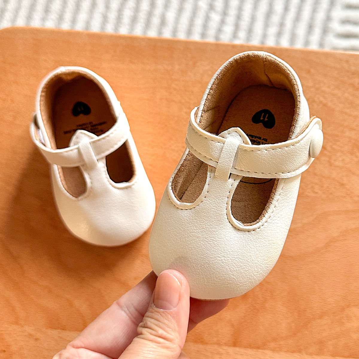 Chaussures de princesse multicolores pour bébés filles de 0 à 18 mois, chaussures de berceau antidérapantes à semelles souples, premiers pas