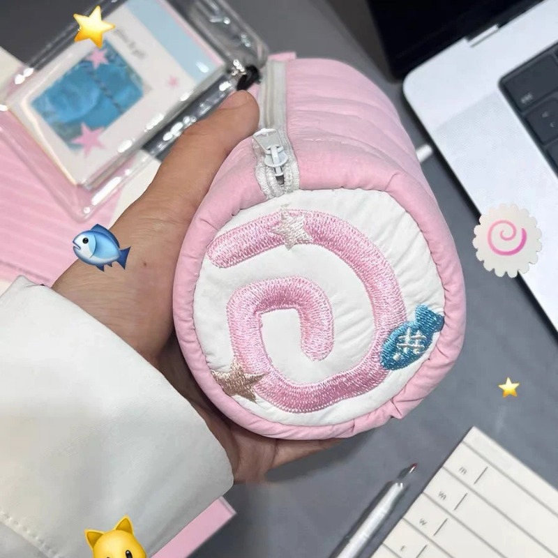 ผ้าขนหนูสีชมพูม้วนดินสอ Kawaii นุ่มปากกากระเป๋าเครื่องสําอางค์กระเป๋าการ์ตูนขนาดใหญ่ความจุเครื่องเขียนนักเรียนอุปกรณ์โรงเรียน