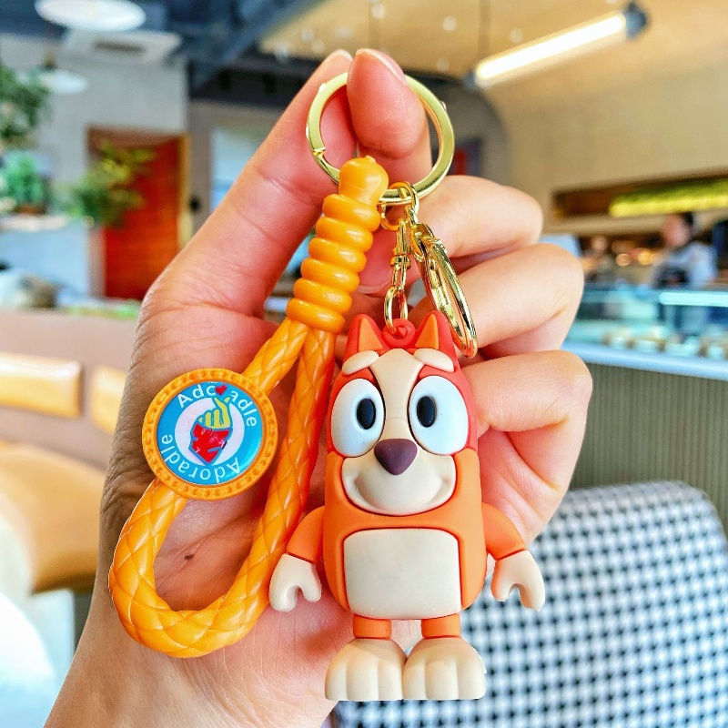 漫画かわいい Bluey 家族人形クリエイティブ CarChain キーホルダーバッグペンダントカップル絶妙な小さなギフト子供のバックパックペンダントギフト