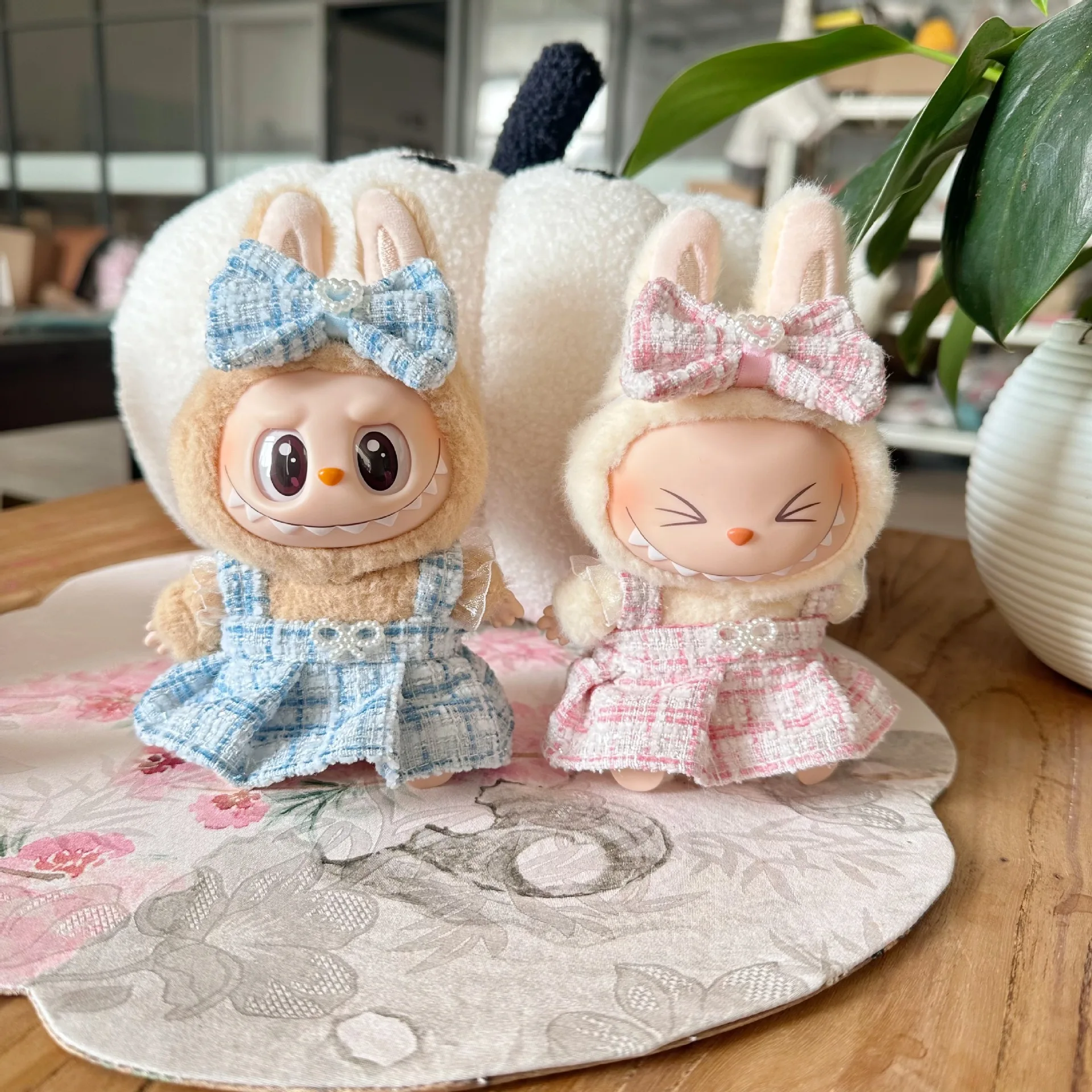 17 センチメートル Labubu 人形服かわいいミニぬいぐるみ人形の服モンスター衣装アクセサリープリンセスドレスパールミニピンク ES06O