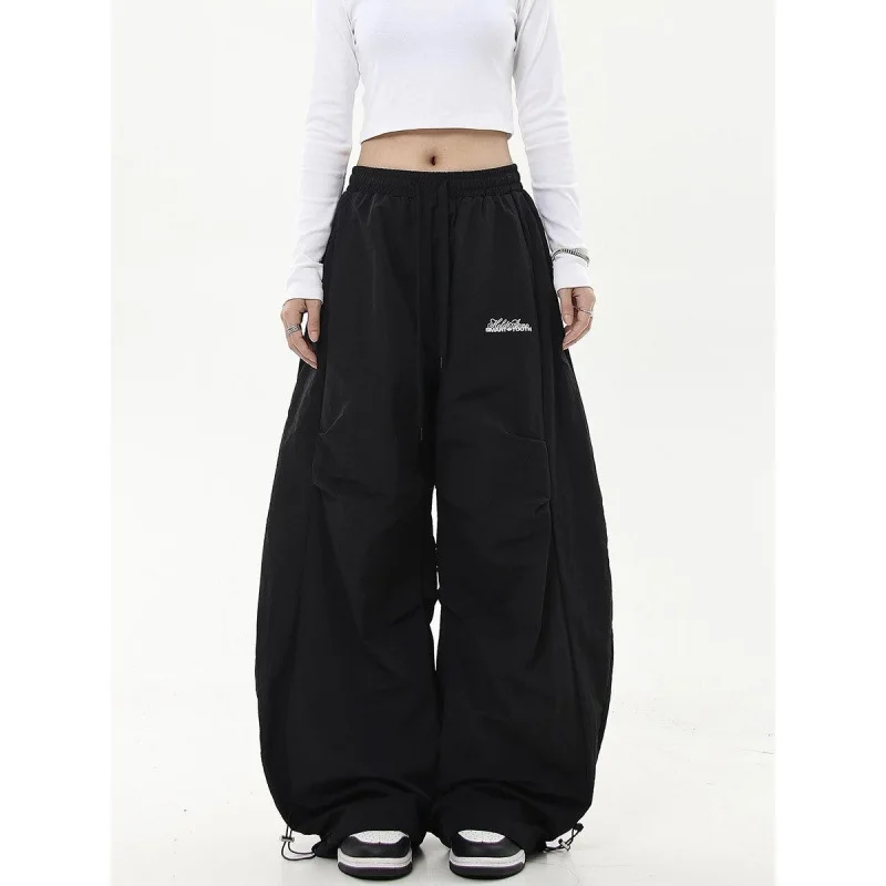 Calças de trabalho de rua retrô hip-hop americanas com uma sensação sofisticada, guarda-chuva plissado, roupa de trabalho militar, calça com cordão de cintura alta