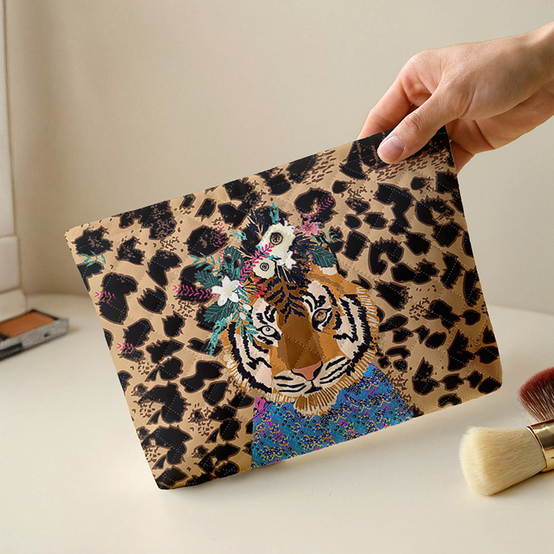 Fashionable Tiger Leopard Print Corduroy Makeup Bag with Zipper, Lightweight Multifunctional Cosmetic Storage Bag with Lining