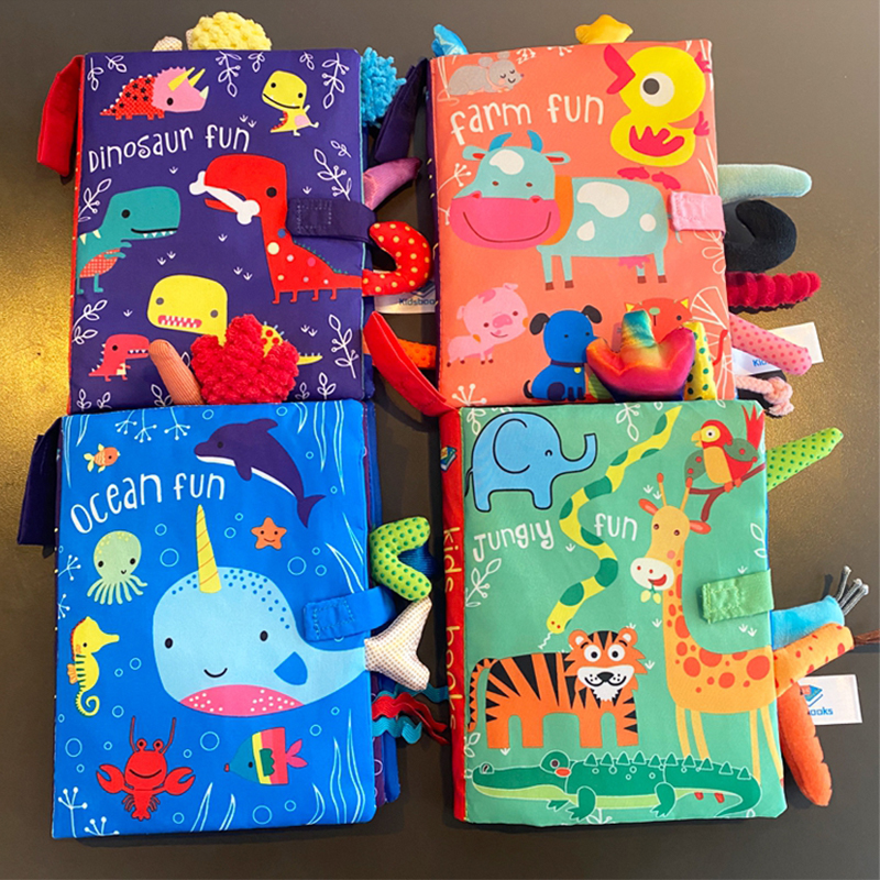 赤ちゃんのおもちゃ新生児のアクセサリー教育ゲーム黒と白の赤ちゃんのおもちゃ動物の布の本6〜12か月