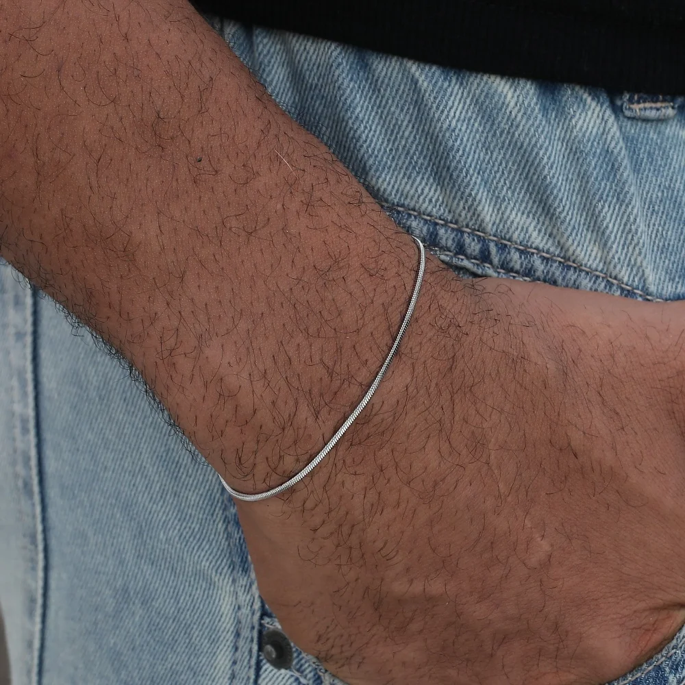 Bracciale da uomo semplice in acciaio inossidabile con osso di serpente quadrato, gioielli hip-hop, accessori per feste alla moda, braccialetto per le donne