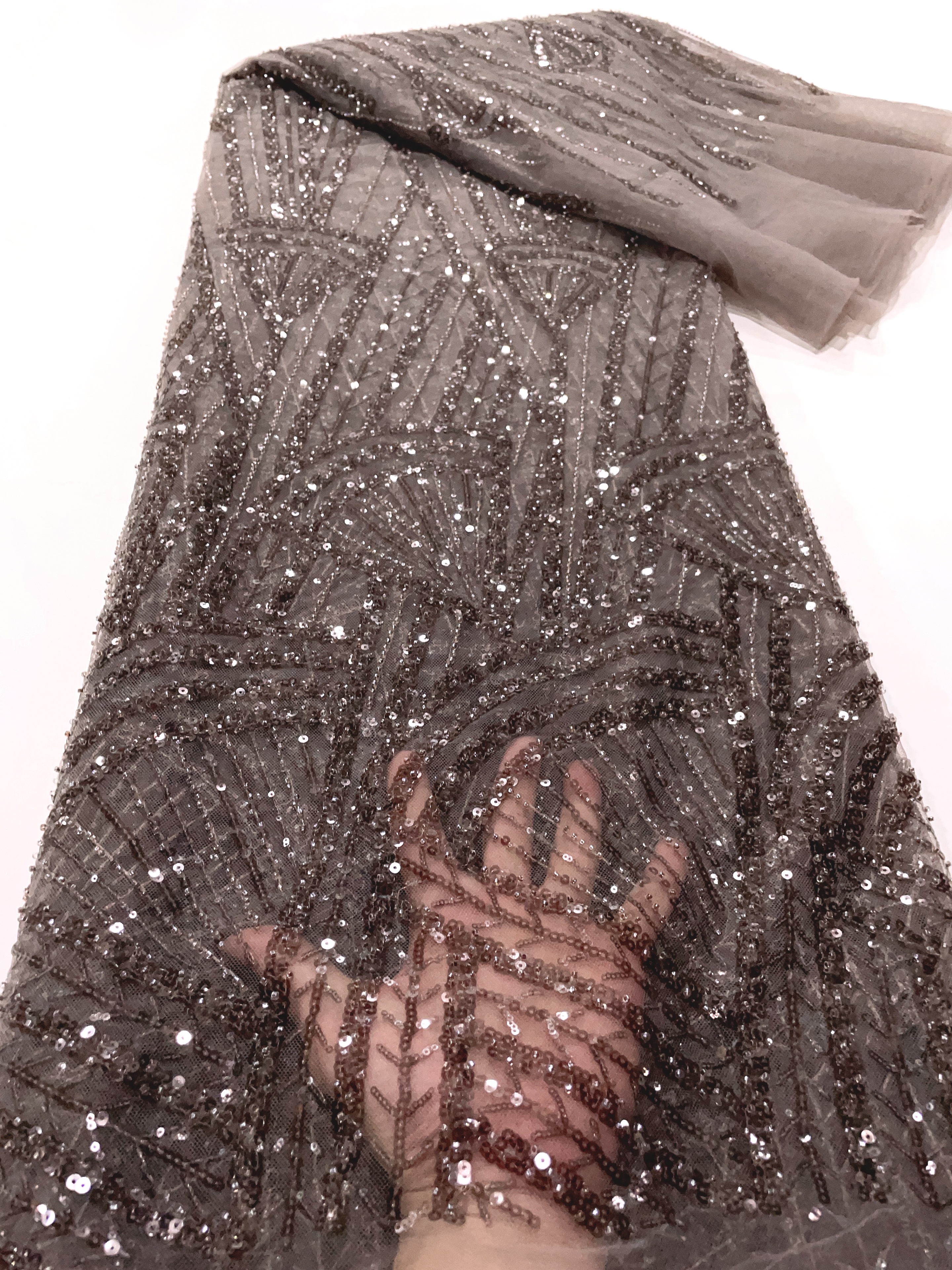 Tecido de renda africano 5 jardas mais recente tecido de renda nigeriana de alta qualidade tecido de rede bordado renda de malha 2024 renda de lantejoulas francesas